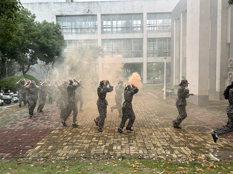 7 应急疏散演练.png